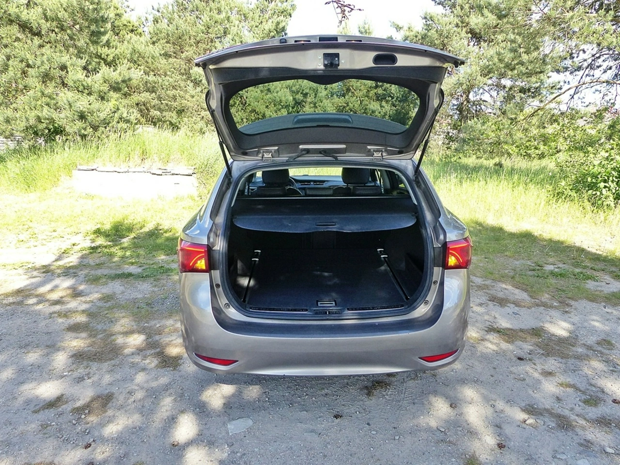 Toyota Avensis - Zdjęcie 9