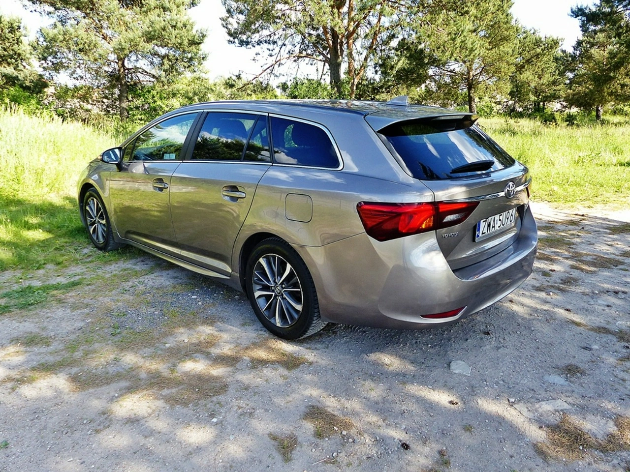 Toyota Avensis - Zdjęcie 11