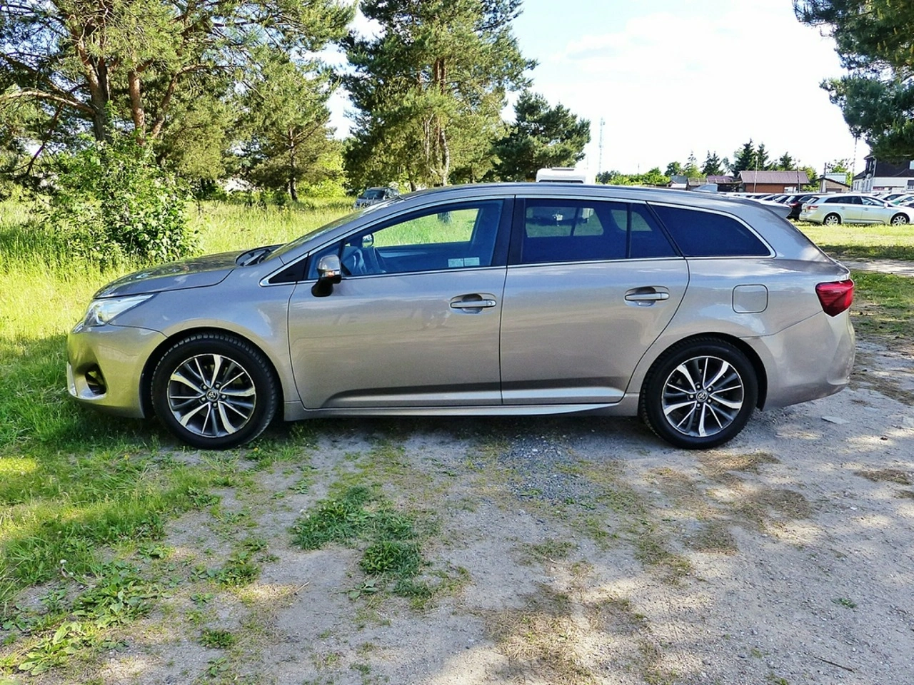 Toyota Avensis - Zdjęcie 12