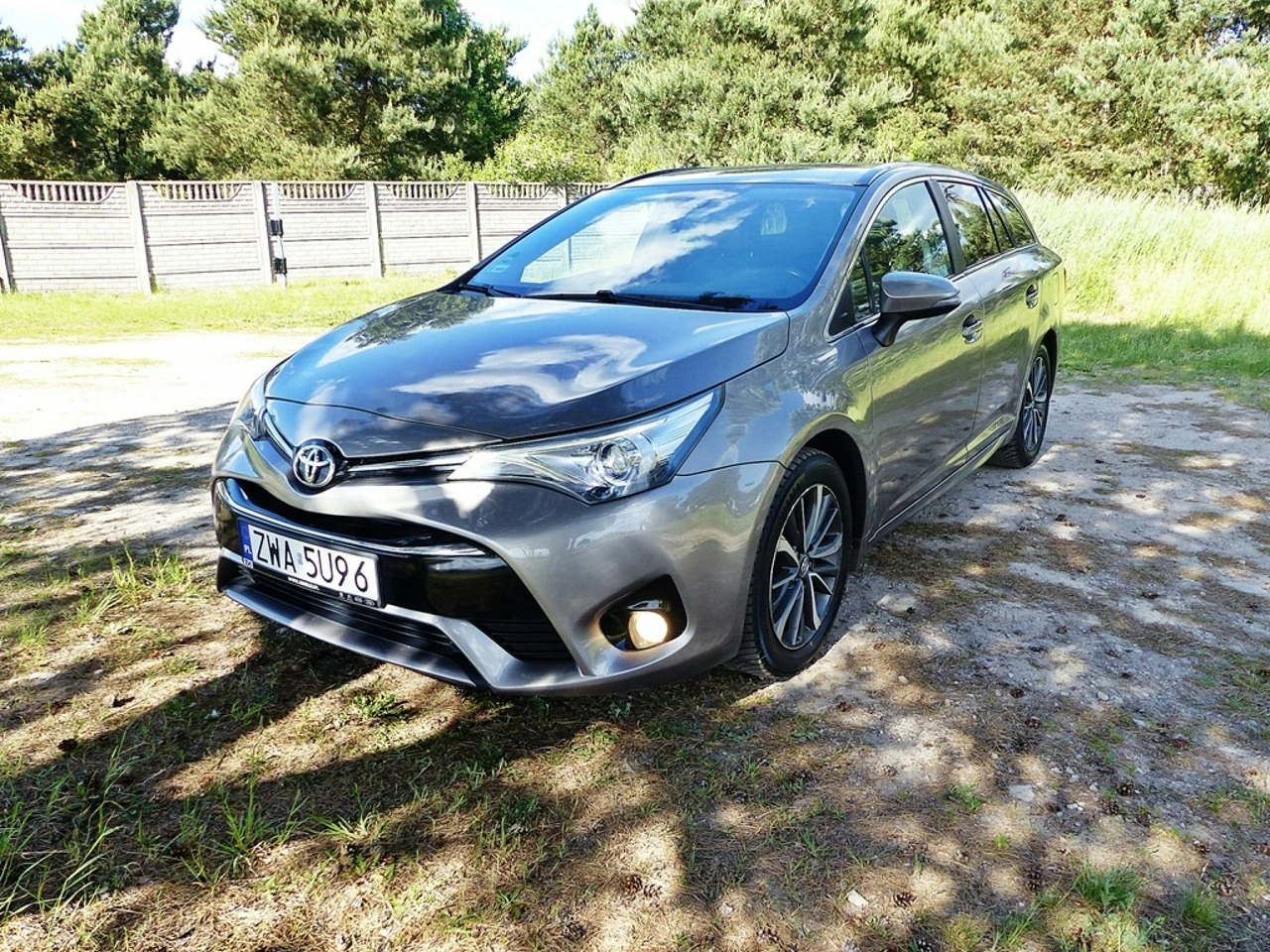 Toyota Avensis - Zdjęcie 13