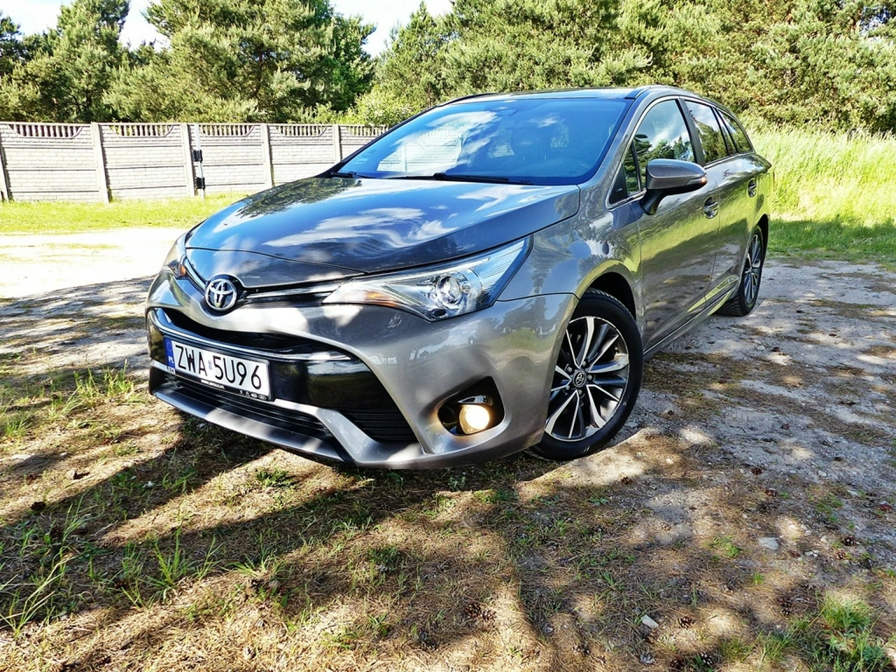 Toyota Avensis - Zdjęcie 39