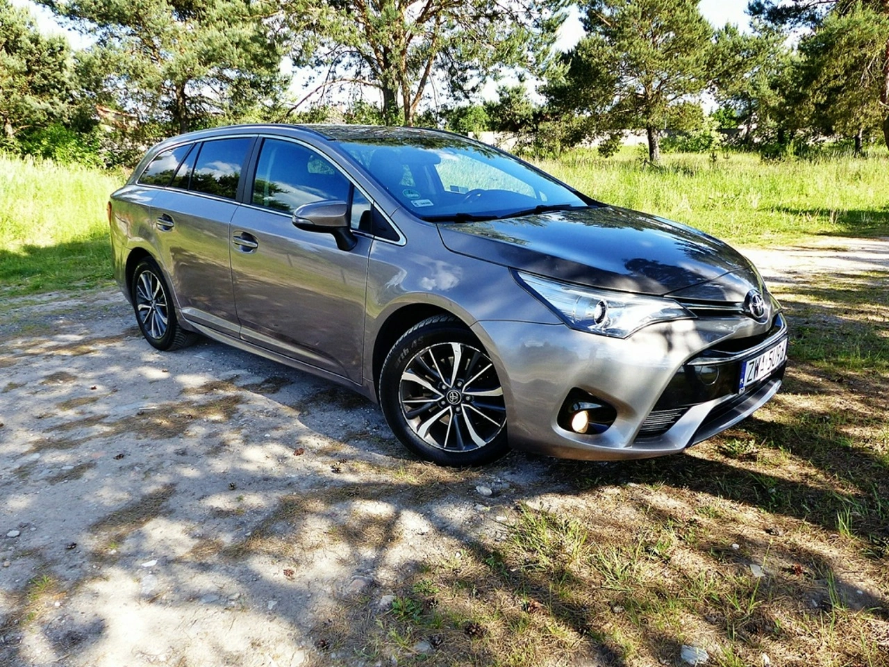 Toyota Avensis - Zdjęcie 4