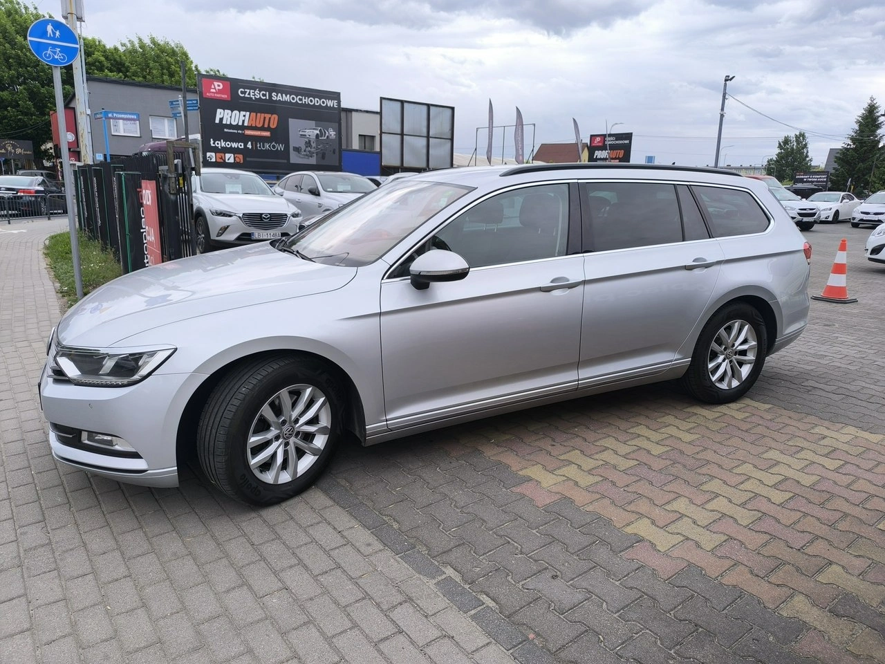 Volkswagen Passat - Zdjęcie 9