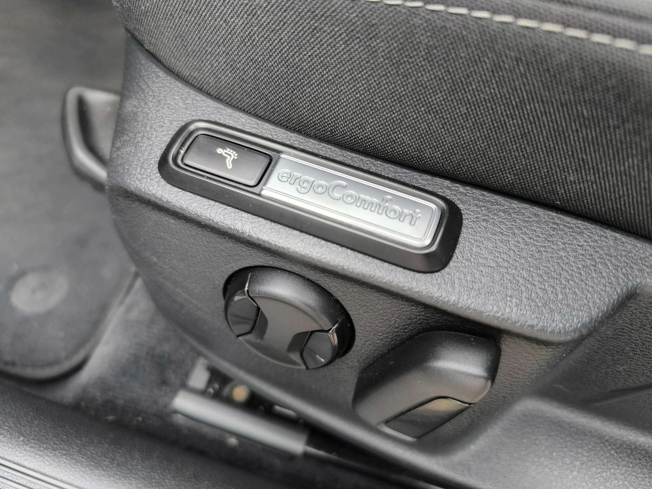 Volkswagen Passat - Zdjęcie 14