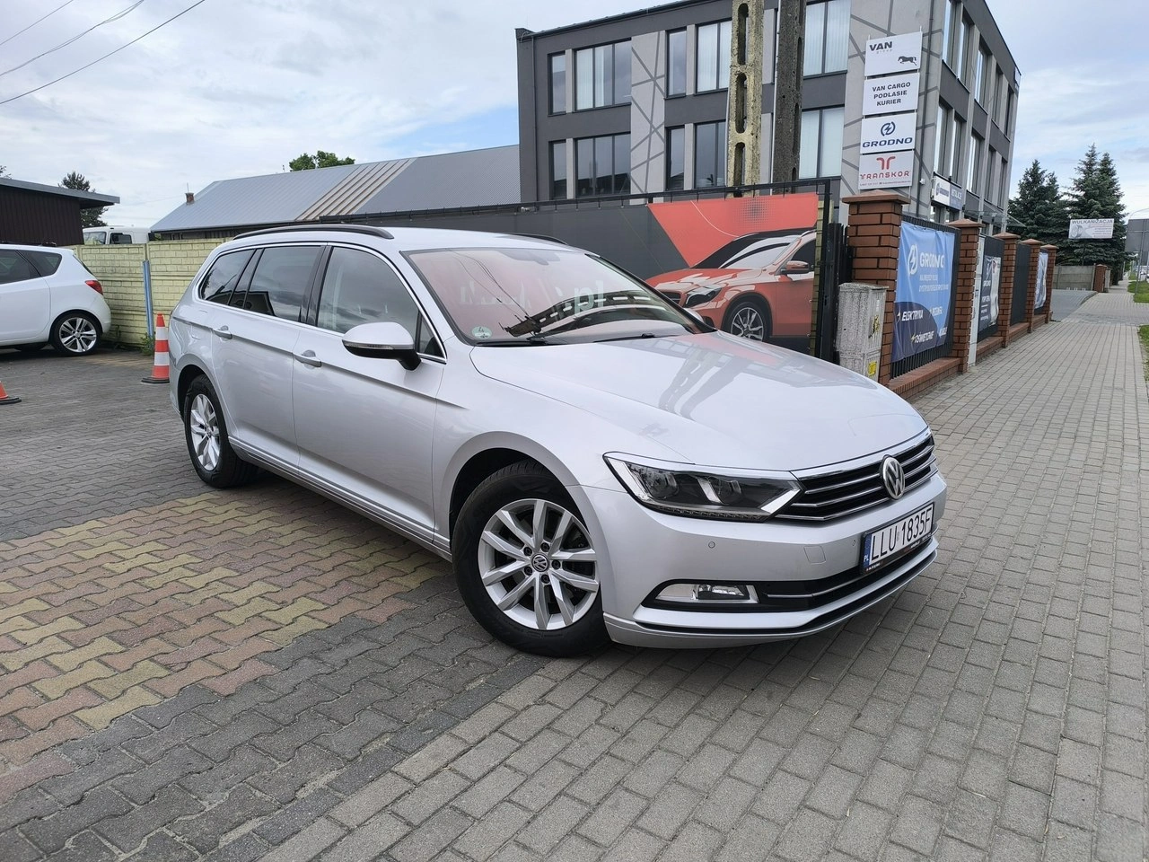 Volkswagen Passat - Zdjęcie 1