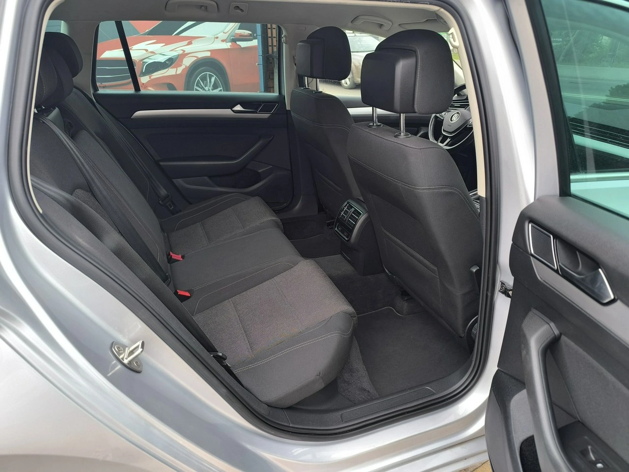 Volkswagen Passat - Zdjęcie 26