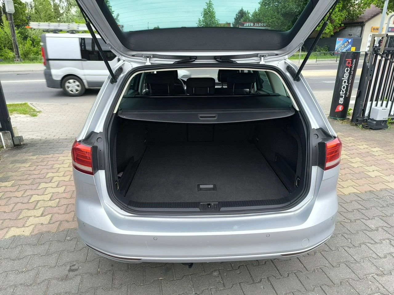 Volkswagen Passat - Zdjęcie 27