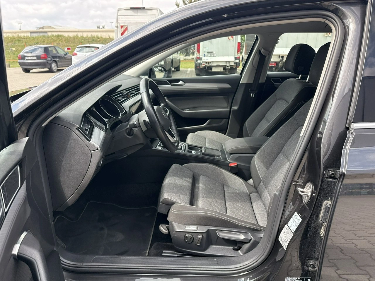 Volkswagen Passat - Zdjęcie 10