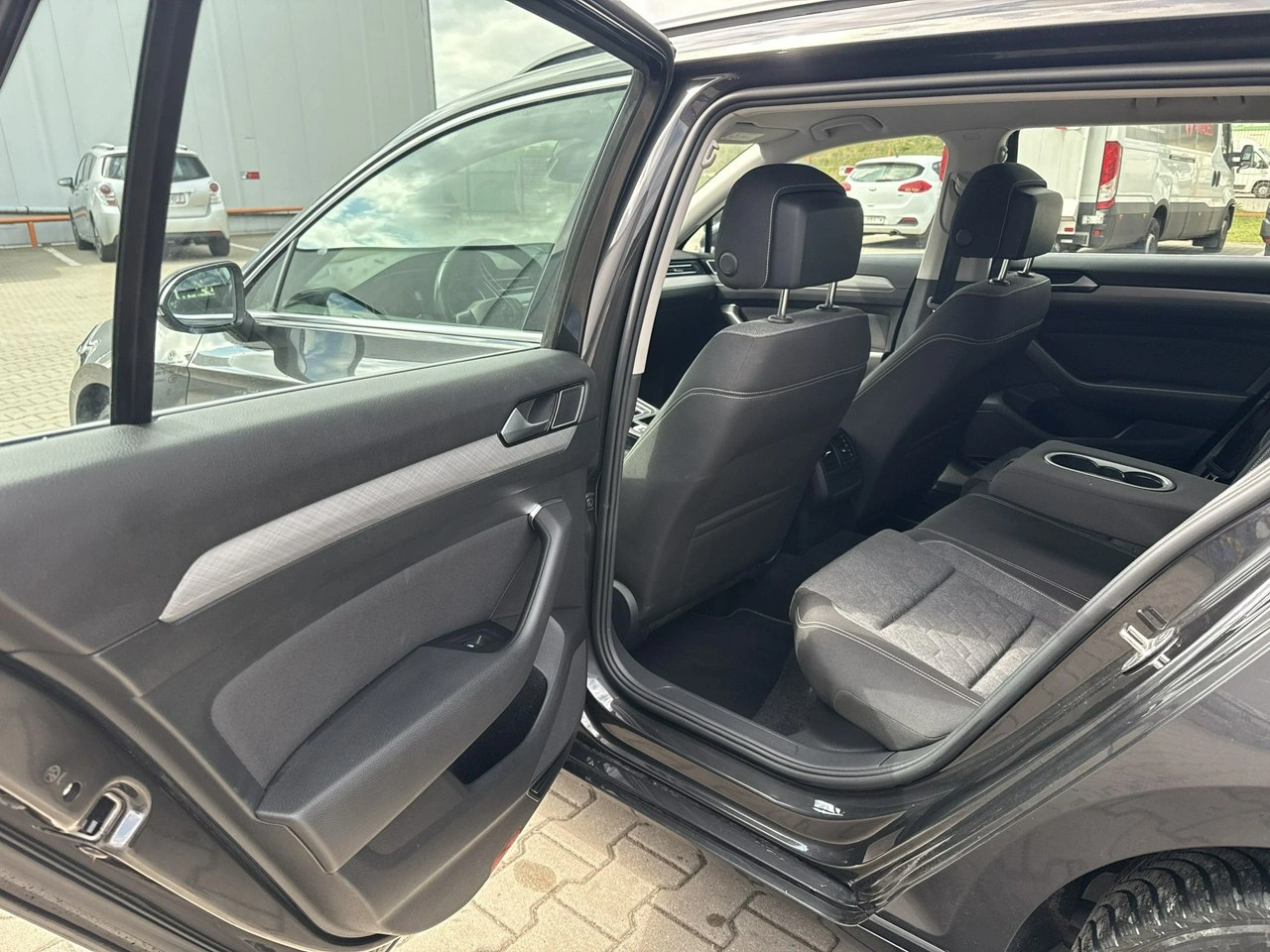 Volkswagen Passat - Zdjęcie 13
