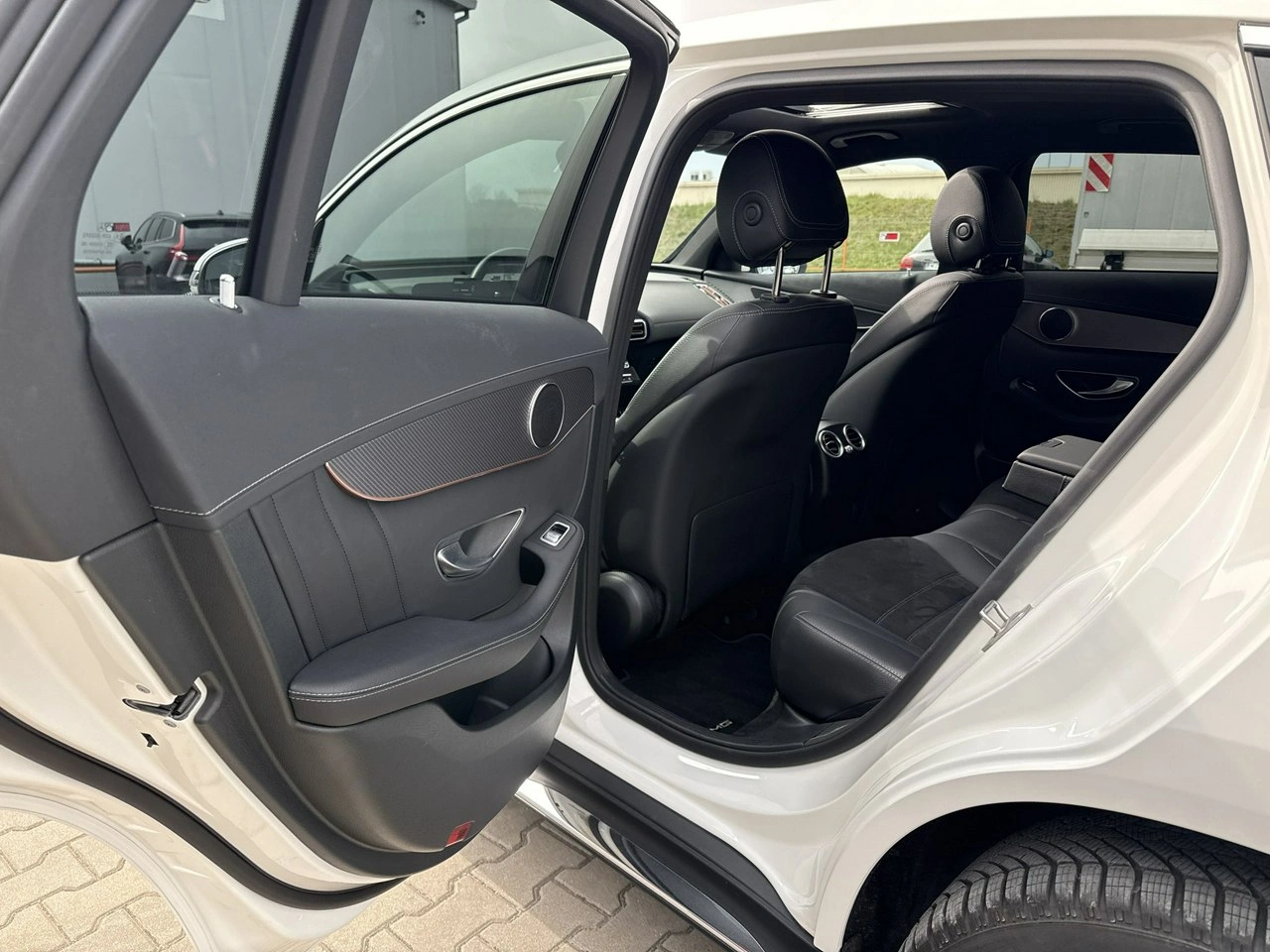 Mercedes EQC - Zdjęcie 14