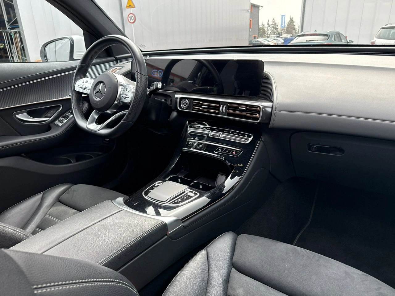 Mercedes EQC - Zdjęcie 22