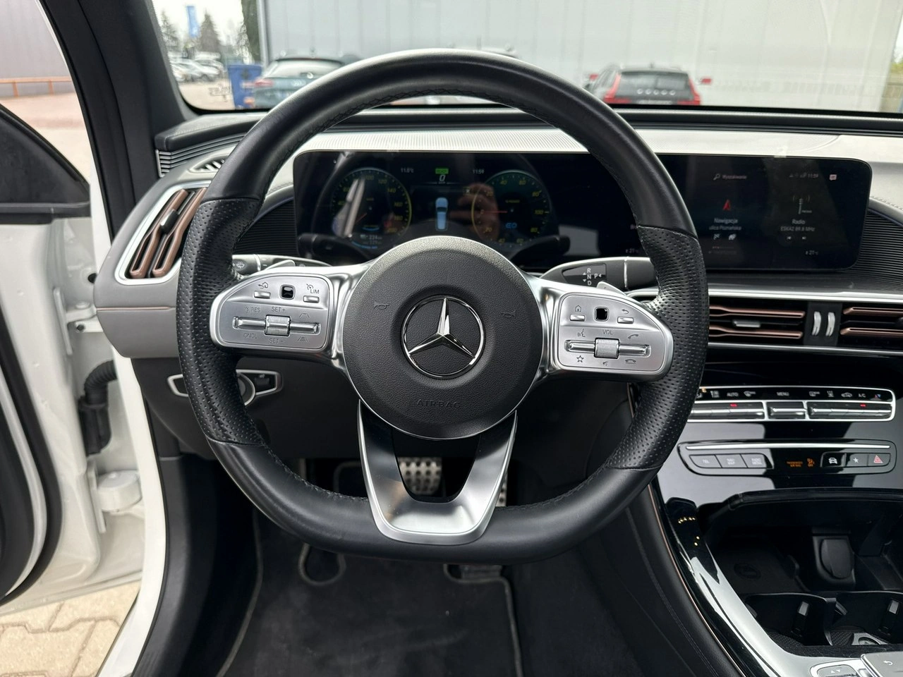 Mercedes EQC - Zdjęcie 26
