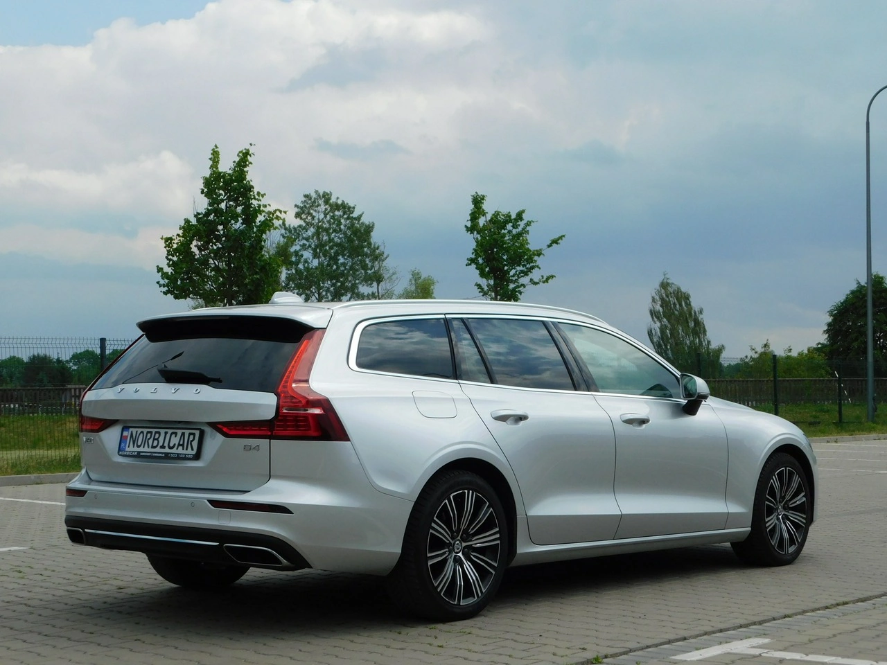 Volvo V60 - Zdjęcie 4