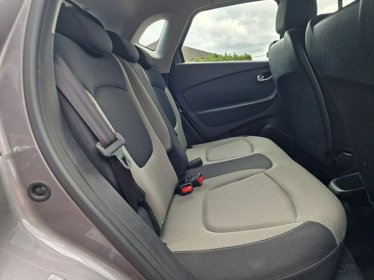 Renault Captur - Zdjęcie 17