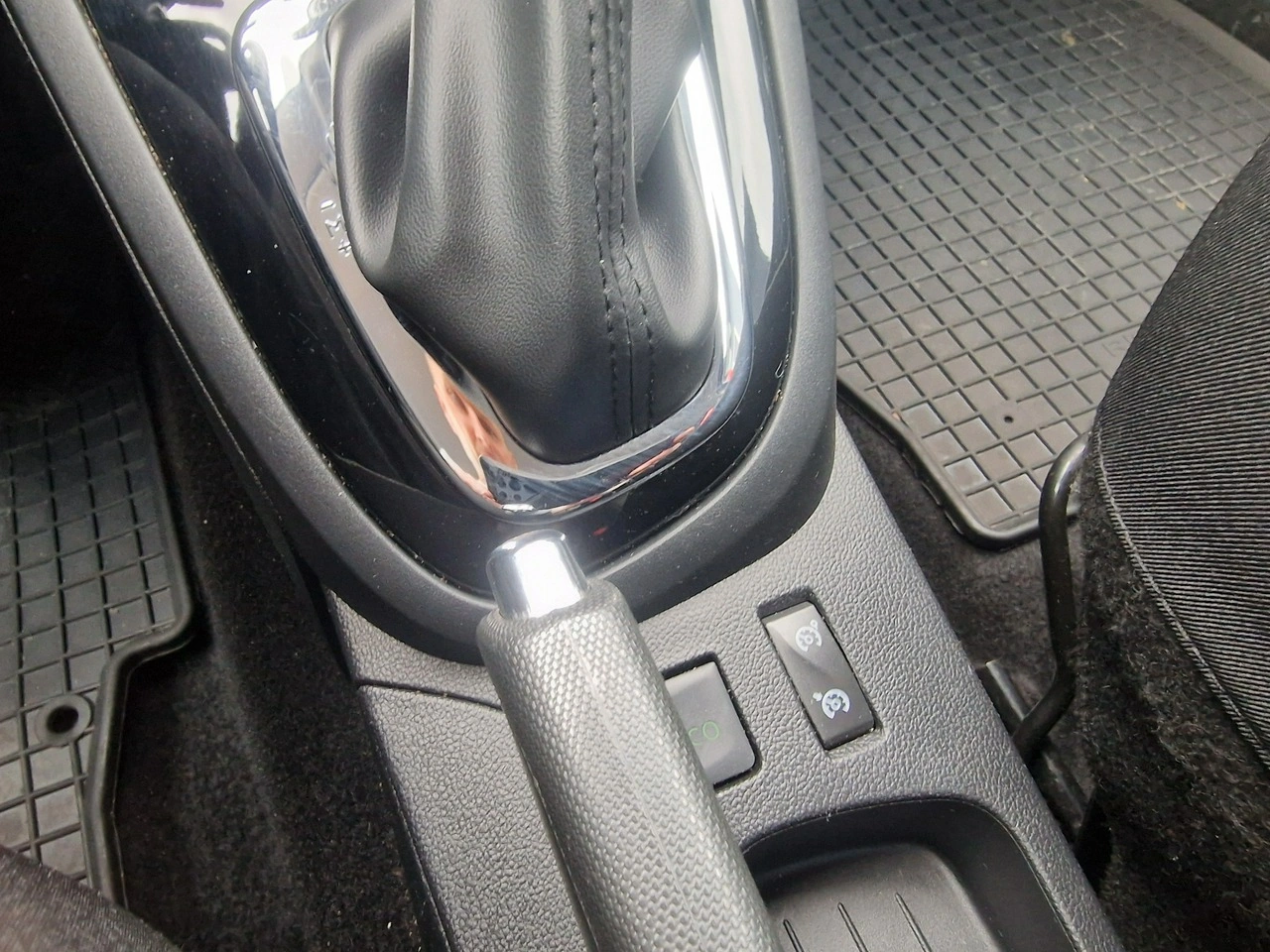 Renault Captur - Zdjęcie 23