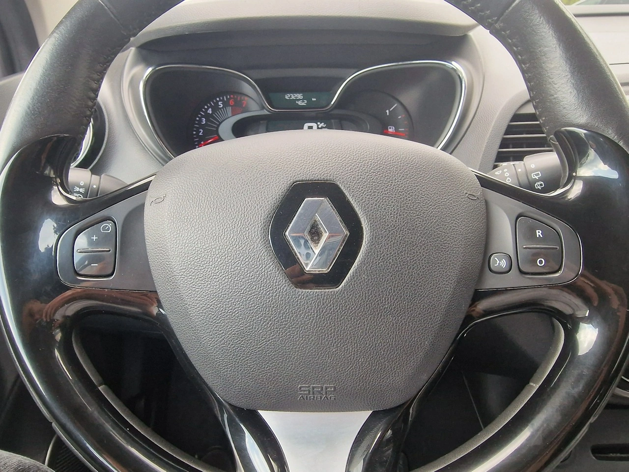 Renault Captur - Zdjęcie 24