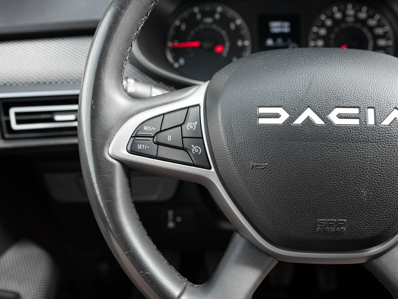 Dacia Sandero - Zdjęcie 12