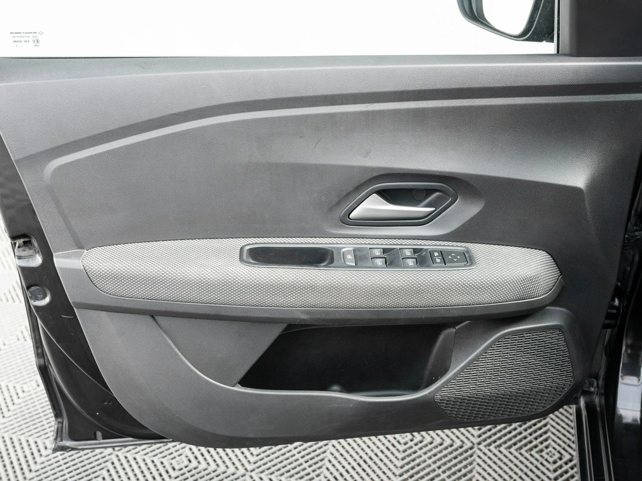 Dacia Sandero - Zdjęcie 8