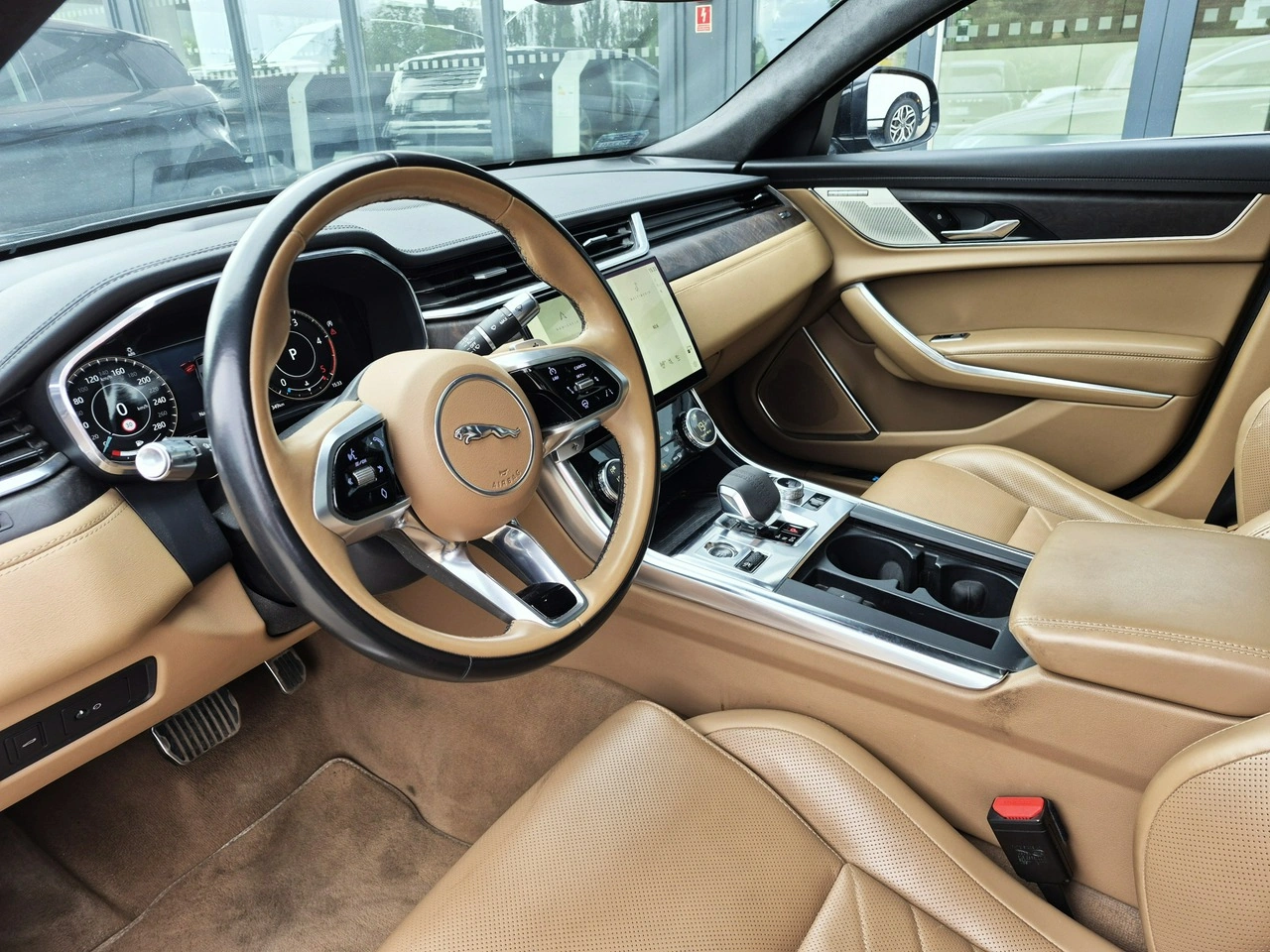 Jaguar XF - Zdjęcie 20