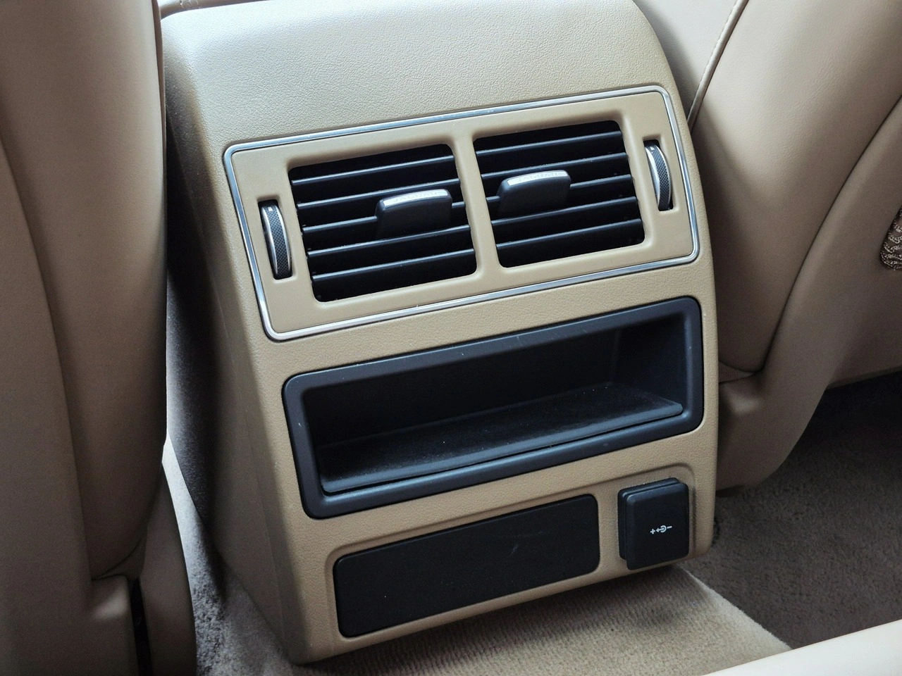 Jaguar XF - Zdjęcie 26