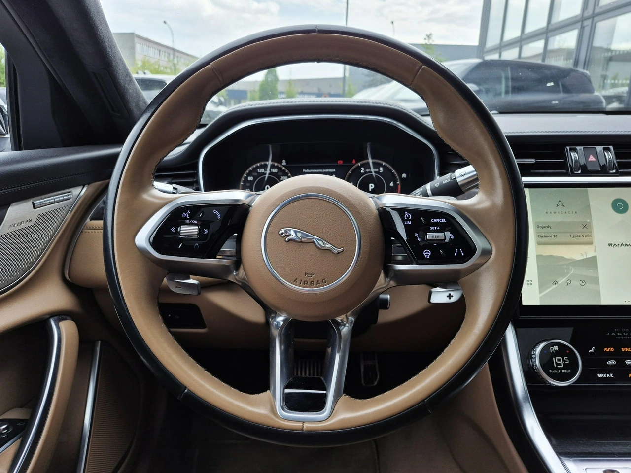 Jaguar XF - Zdjęcie 27