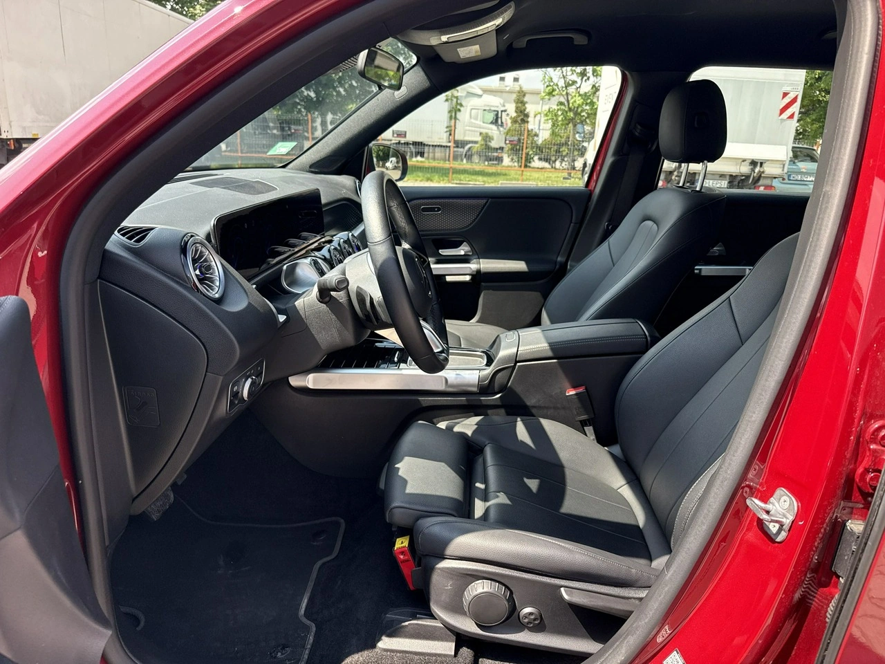 Mercedes EQB - Zdjęcie 10