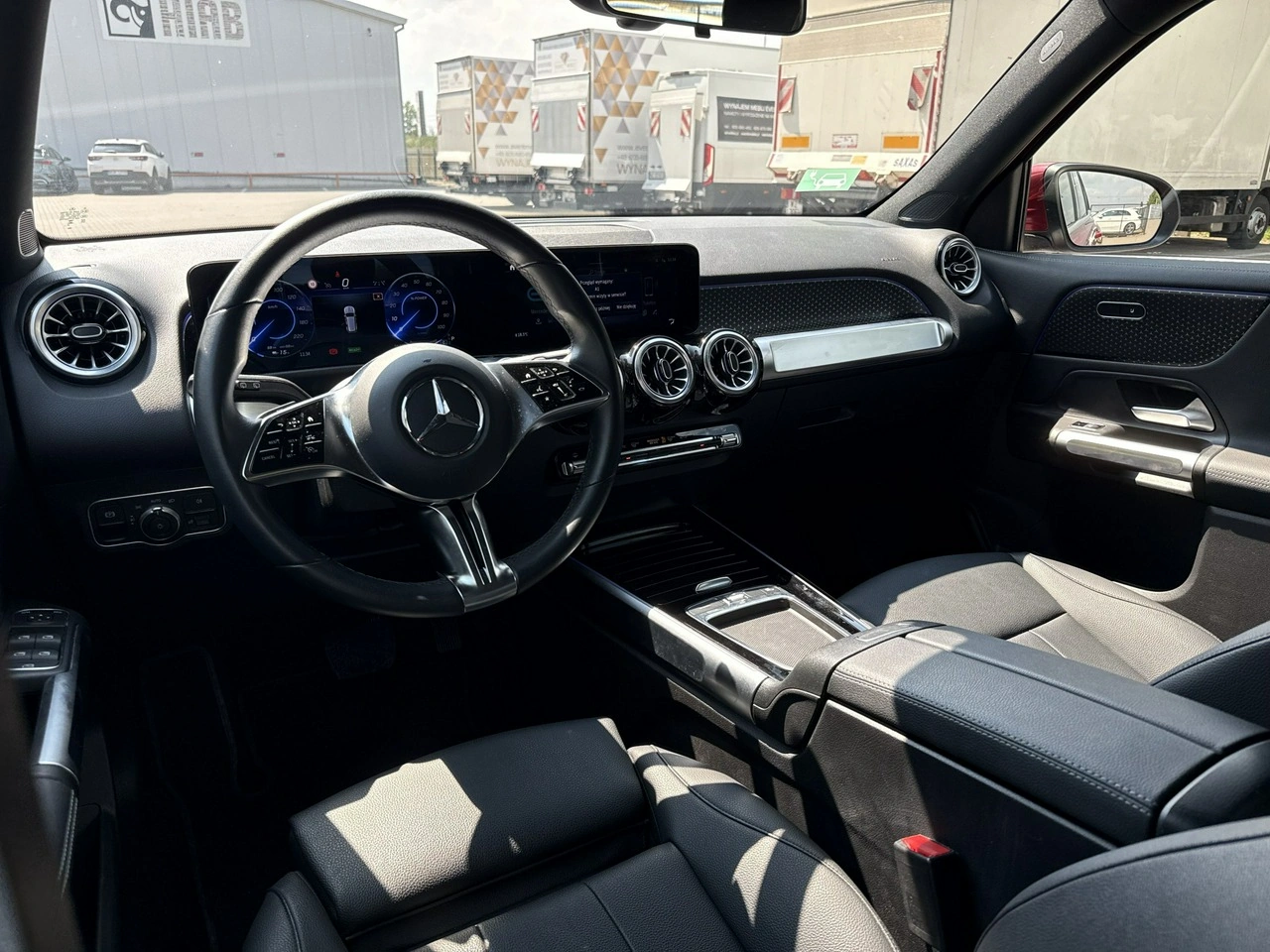 Mercedes EQB - Zdjęcie 12