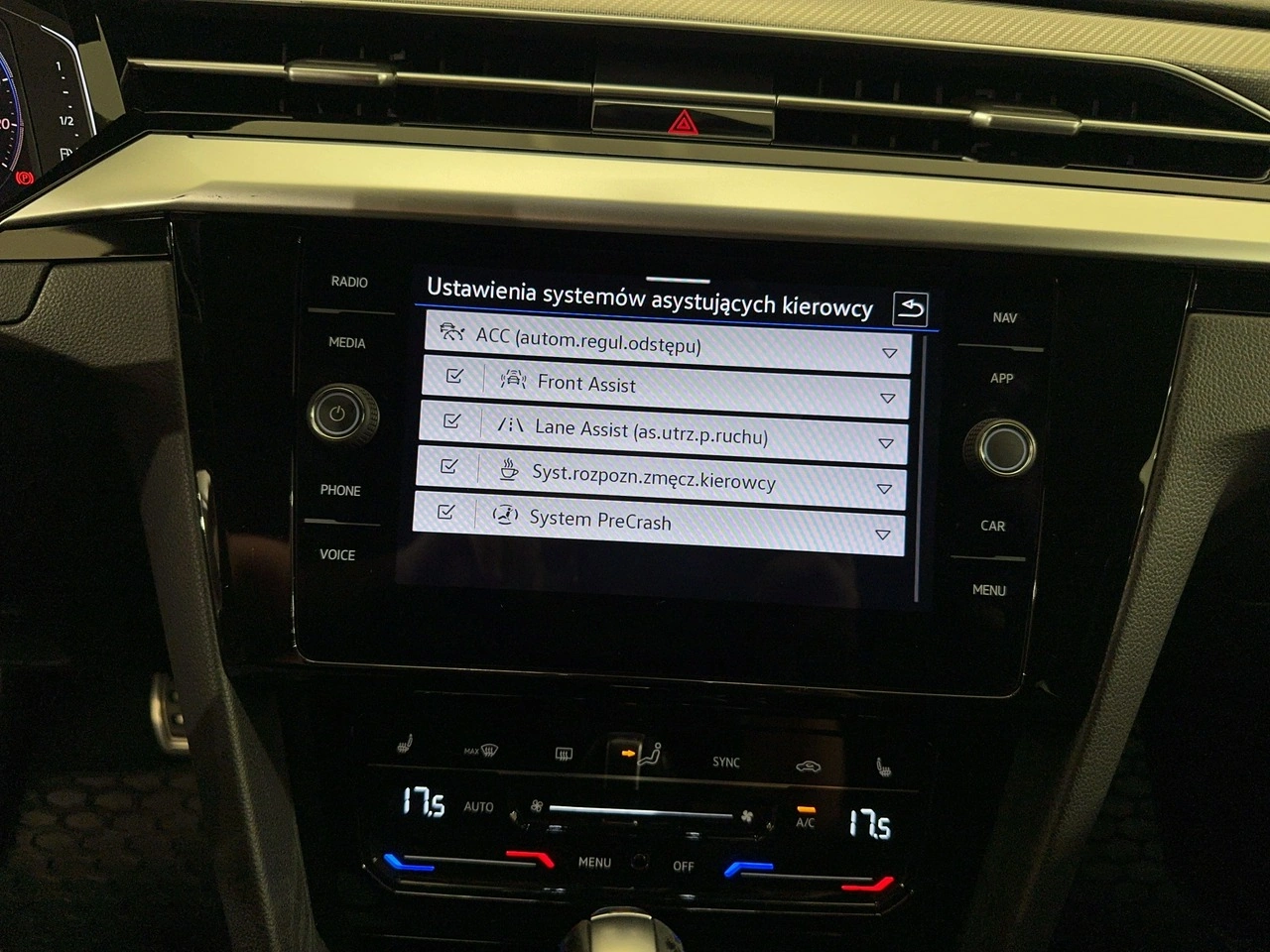 Volkswagen Arteon - Zdjęcie 23