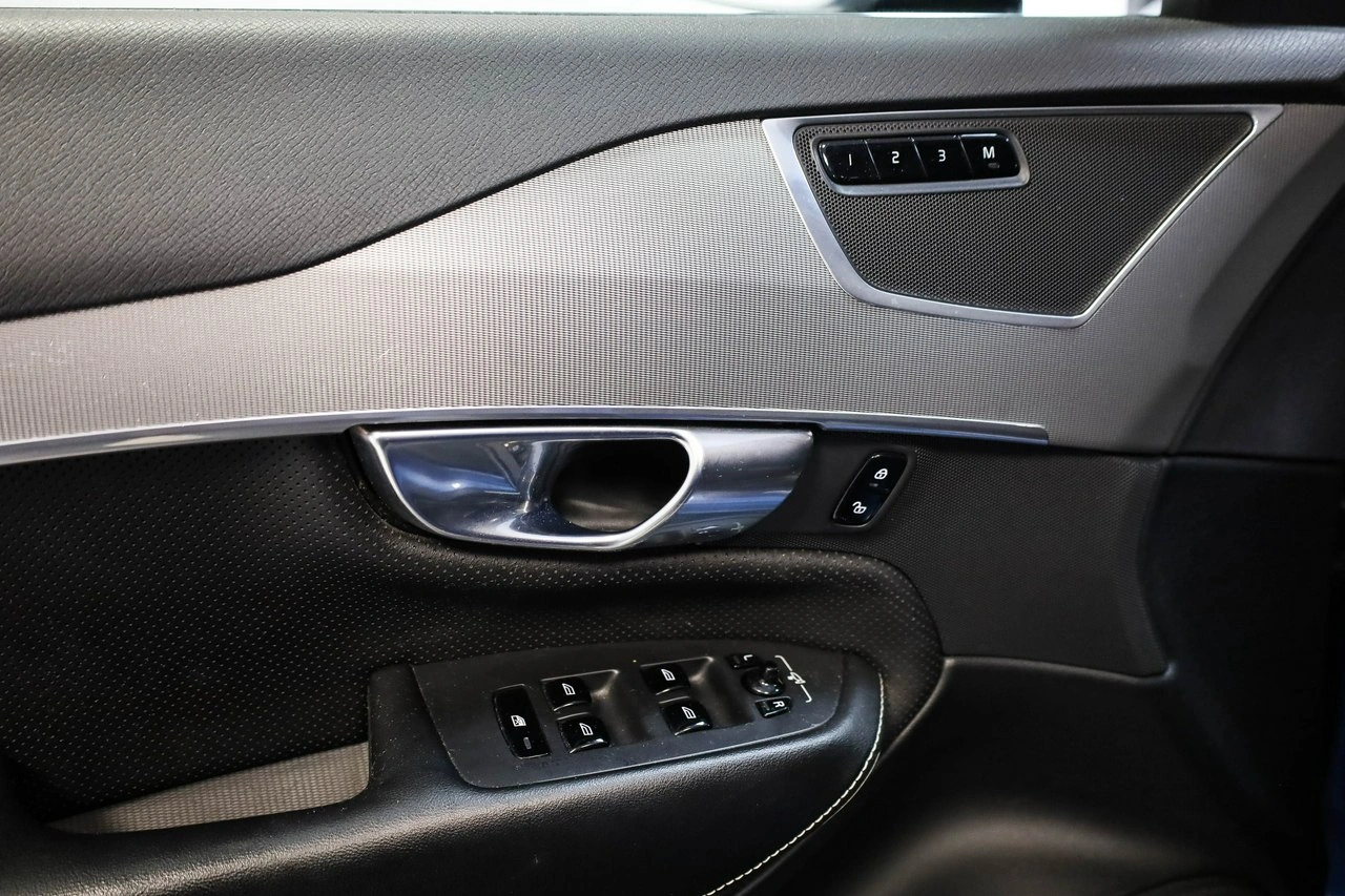 Volvo XC 90 - Zdjęcie 22