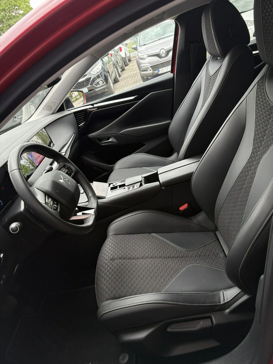 DS Automobiles DS 4 - Zdjęcie 16