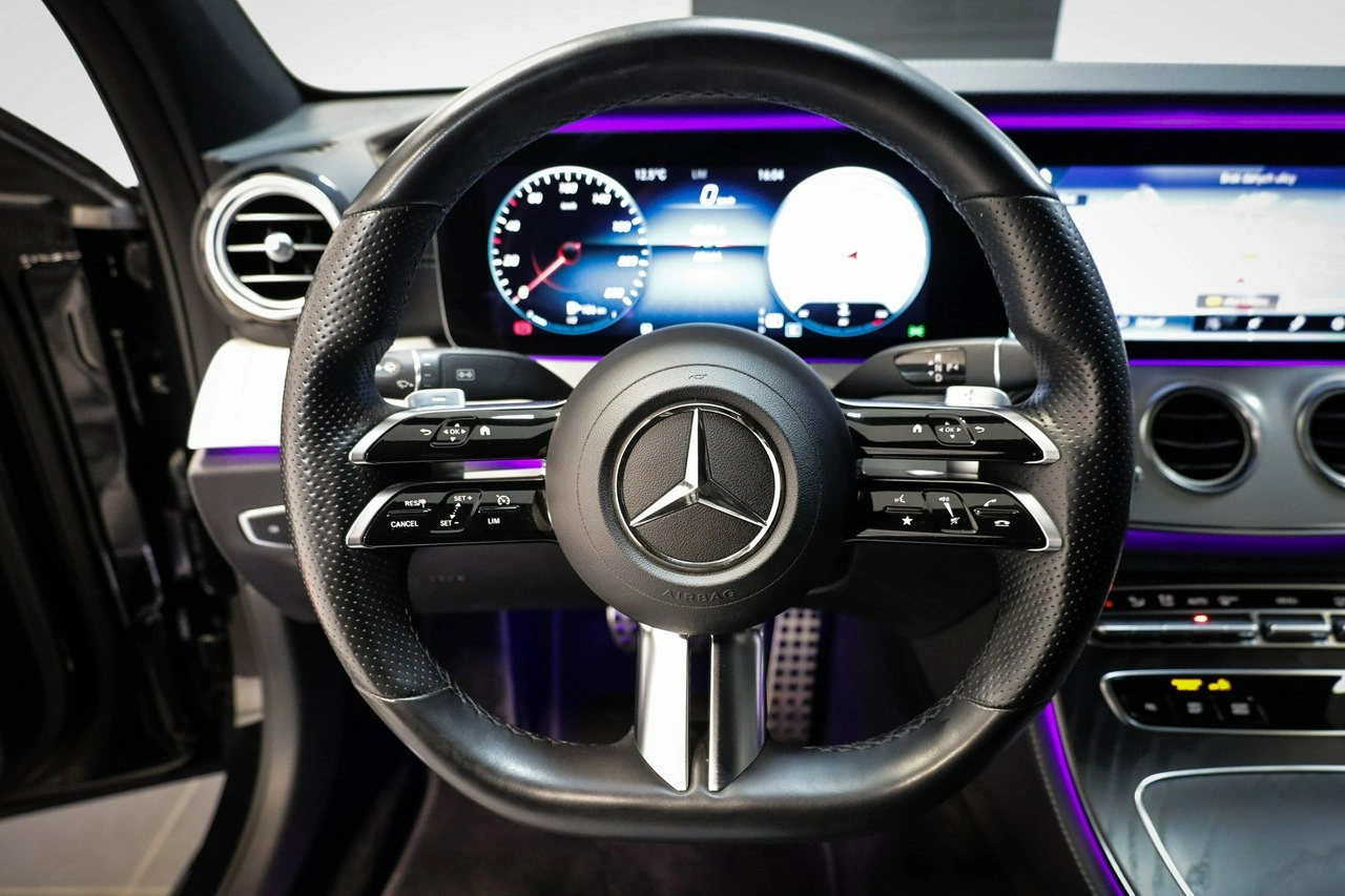 Mercedes E 220 - Zdjęcie 17