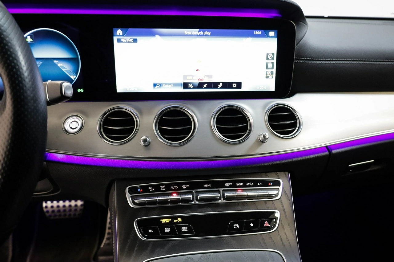 Mercedes E 220 - Zdjęcie 19