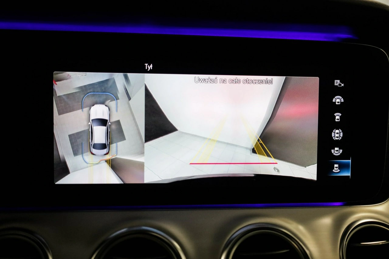 Mercedes E 220 - Zdjęcie 20