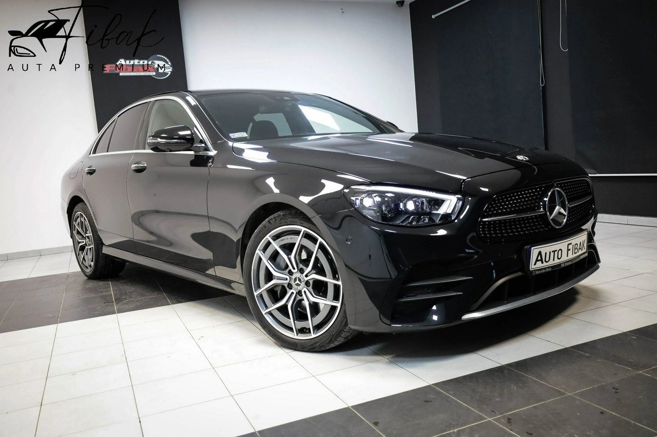 Mercedes E 220 - Główne zdjęcie