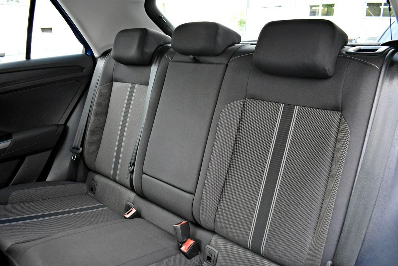 Volkswagen T-Roc - Zdjęcie 11