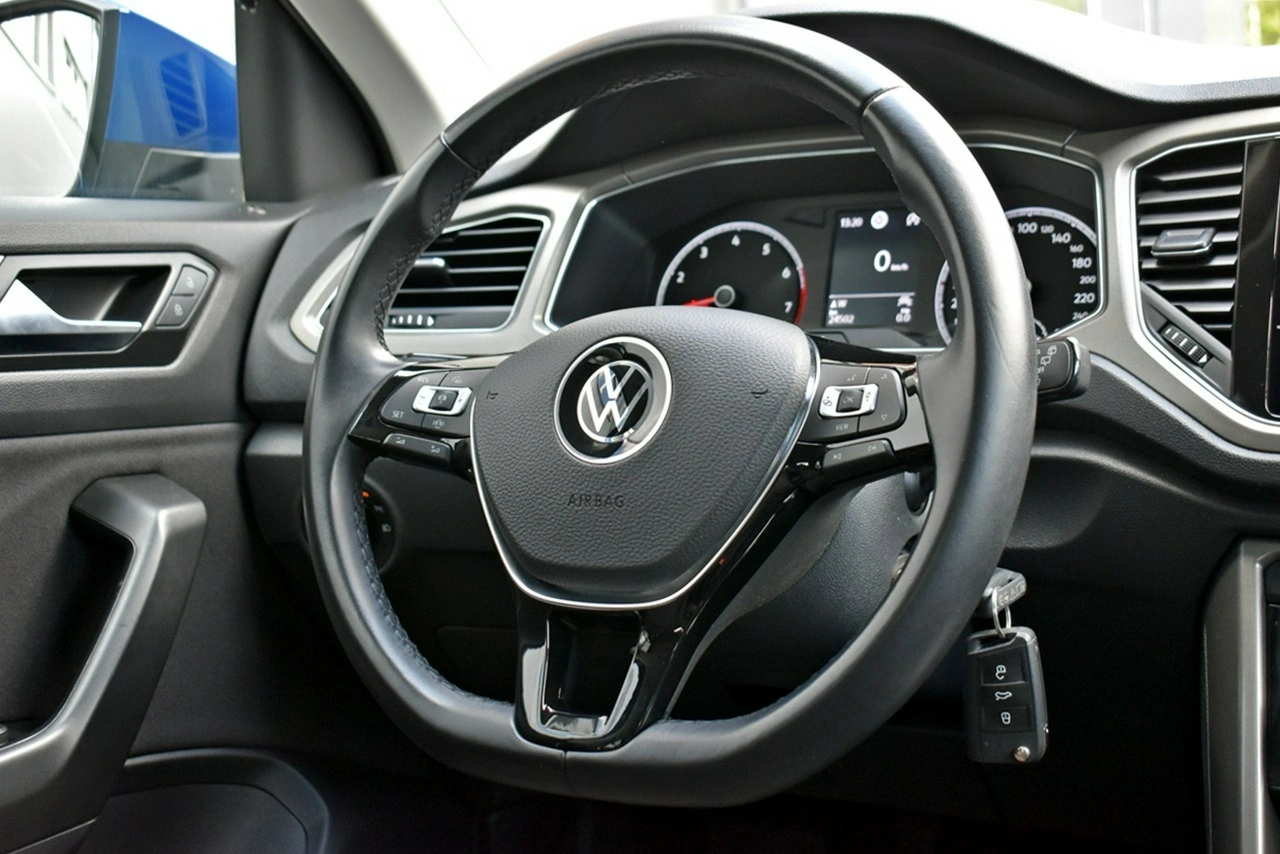 Volkswagen T-Roc - Zdjęcie 17