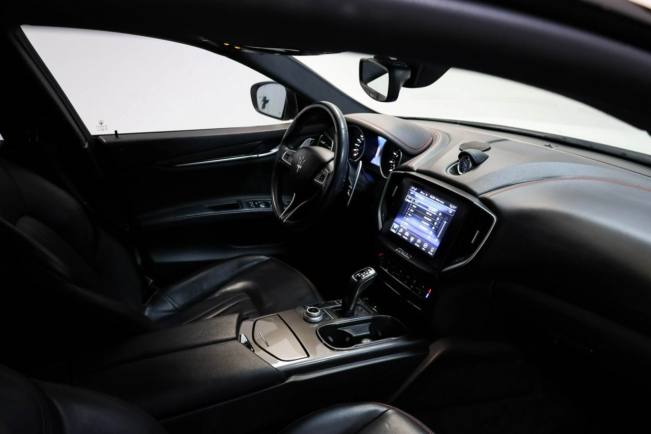 Maserati Ghibli - Zdjęcie 14