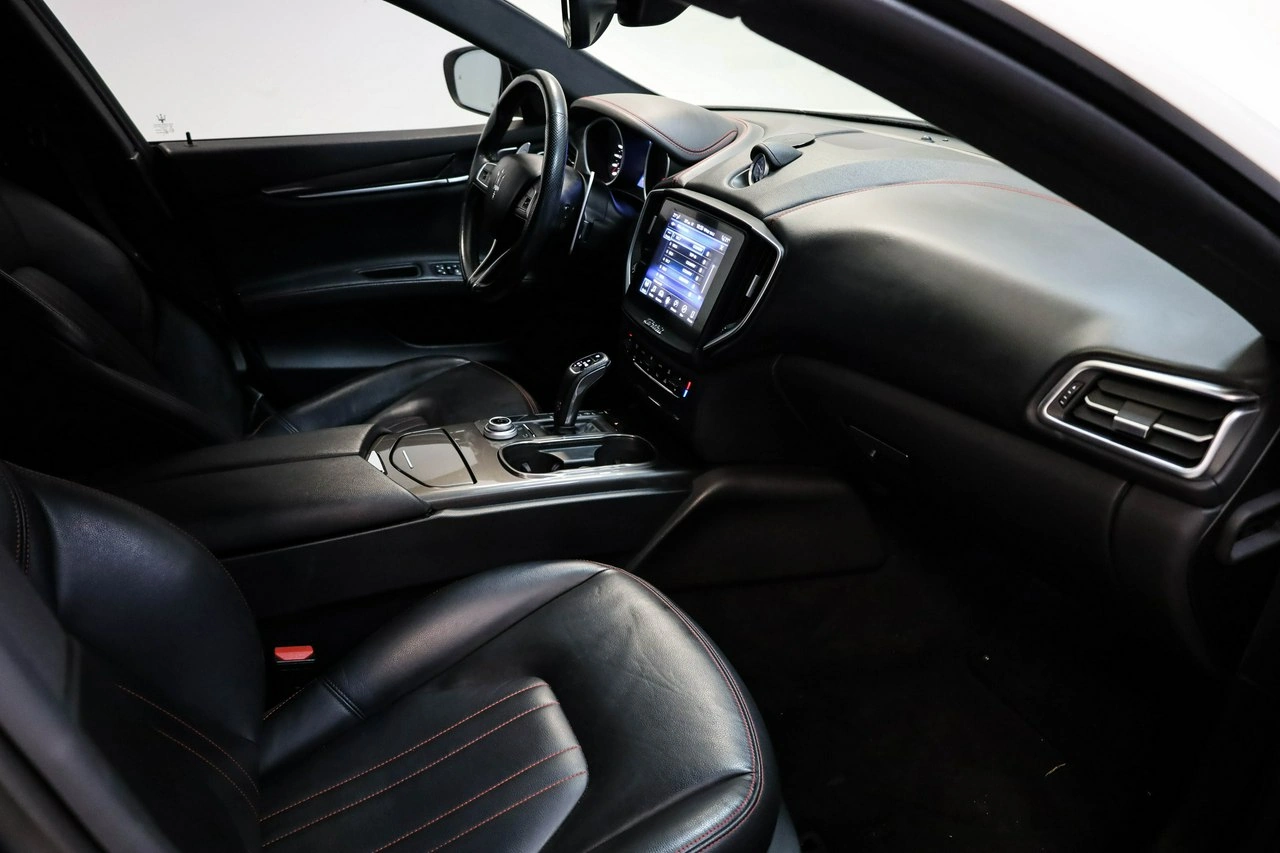 Maserati Ghibli - Zdjęcie 18