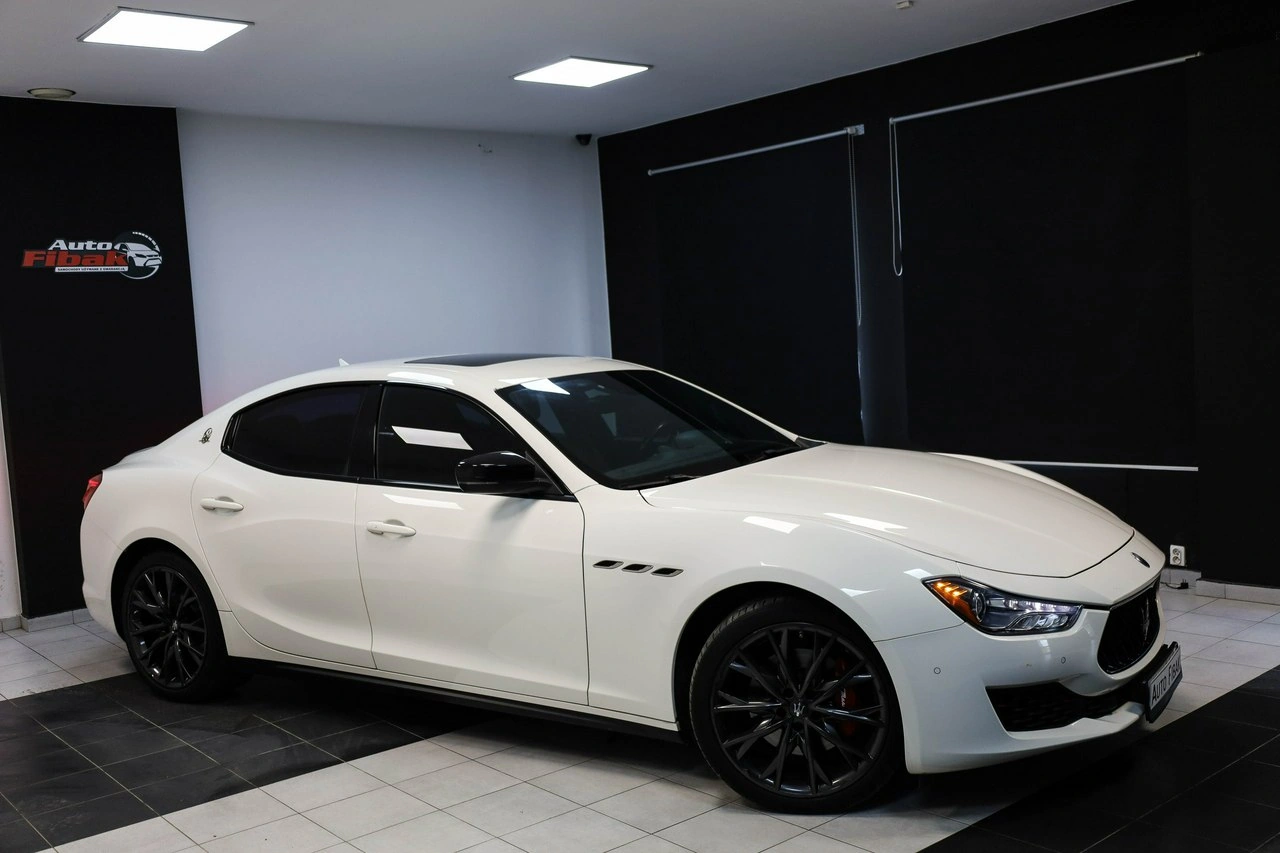 Maserati Ghibli - Zdjęcie 4