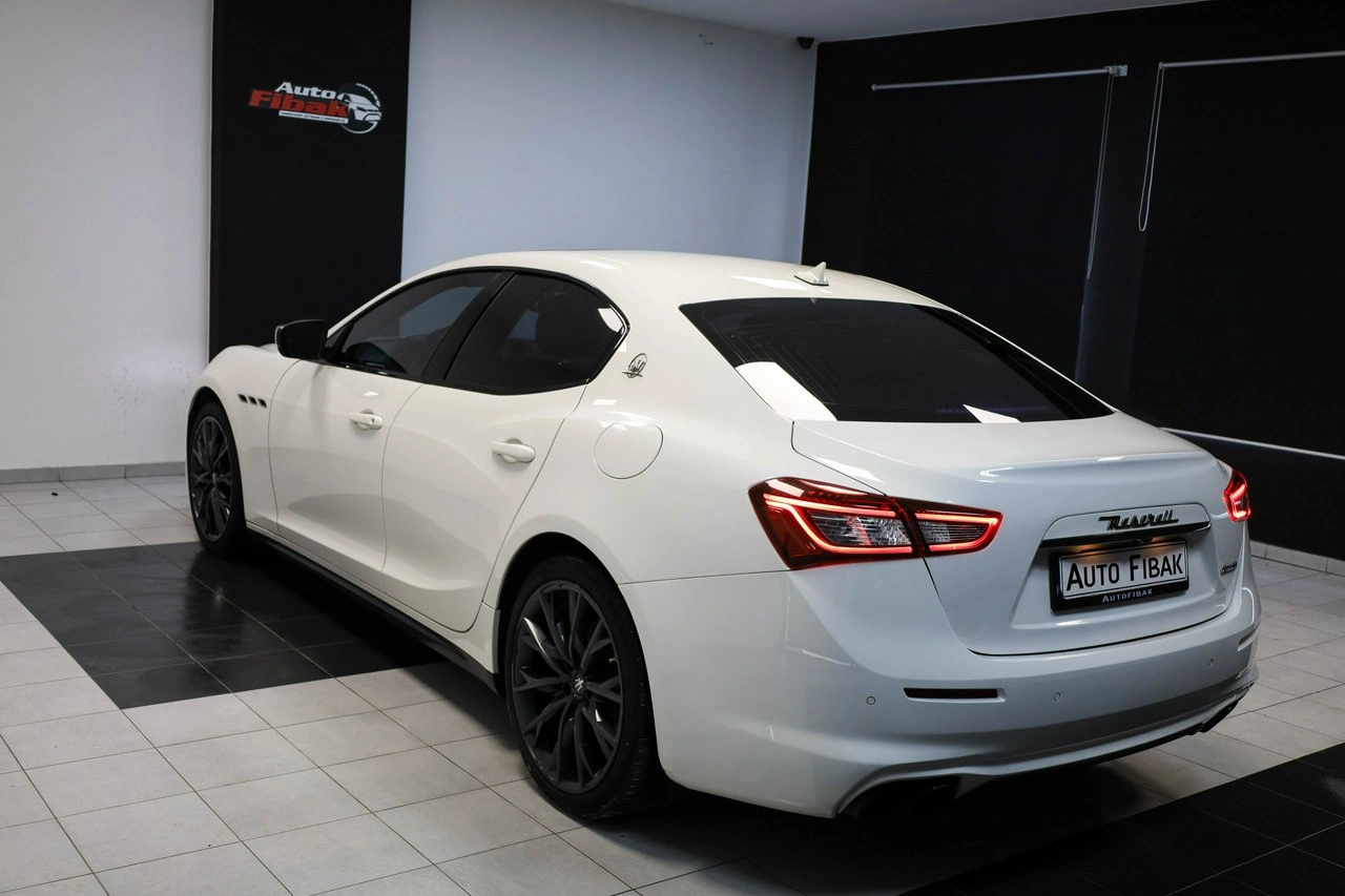 Maserati Ghibli - Zdjęcie 6