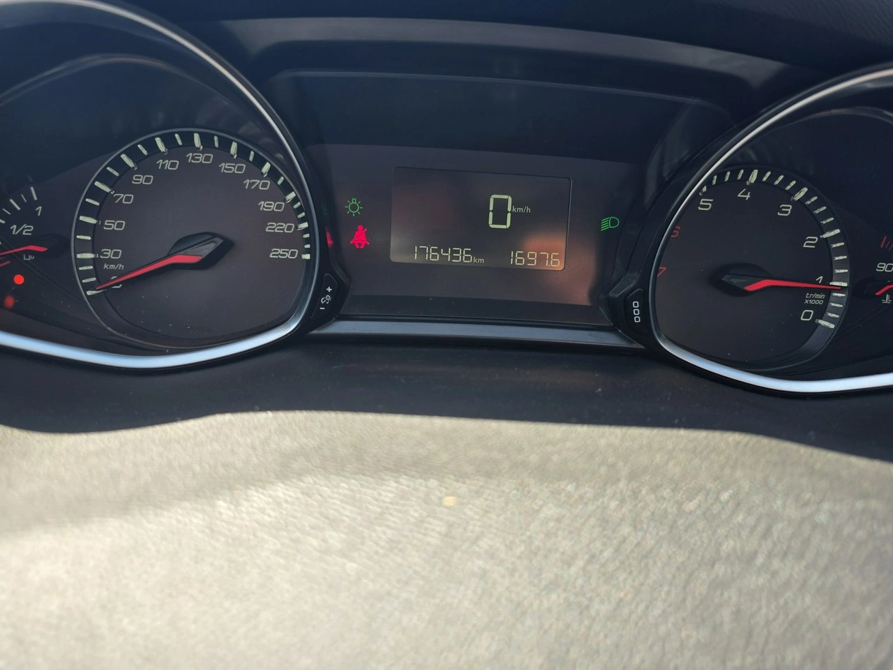 Peugeot 308 - Zdjęcie 17