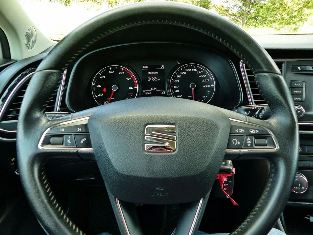 Seat Leon Sportstourer - Zdjęcie 27
