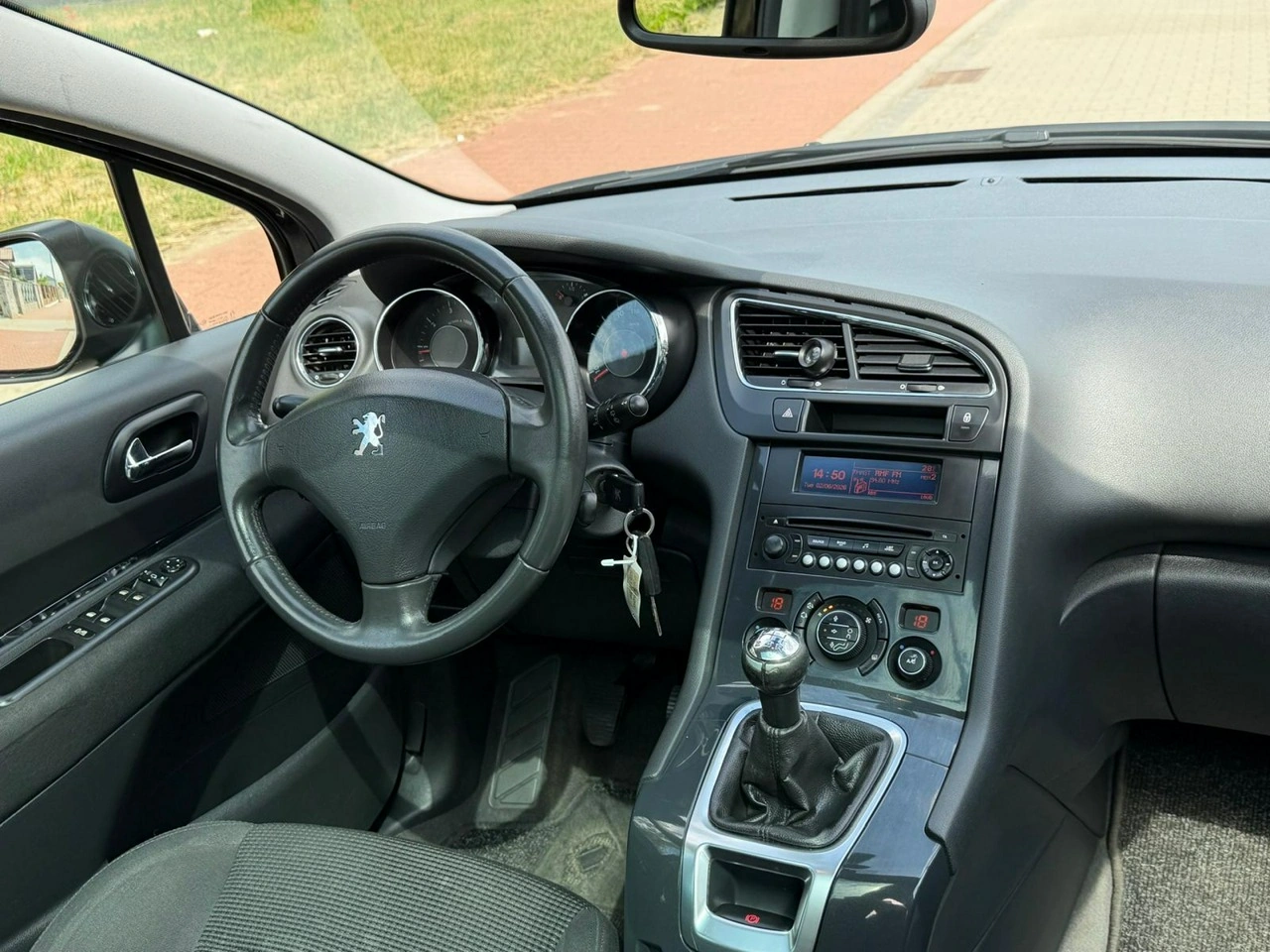 Peugeot 5008 - Zdjęcie 9