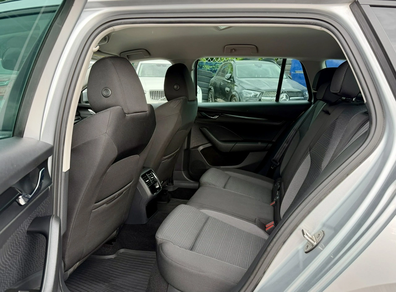 Skoda Octavia - Zdjęcie 9