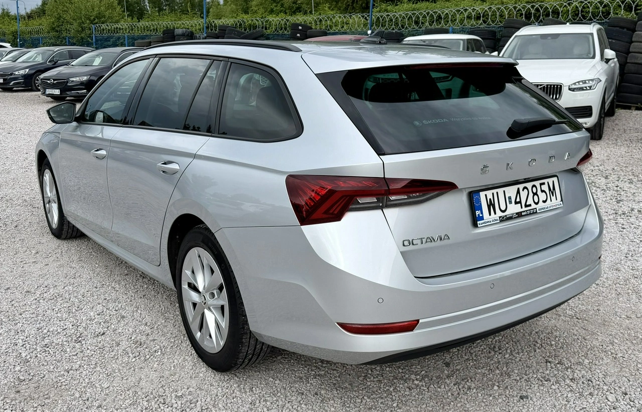 Skoda Octavia - Zdjęcie 6