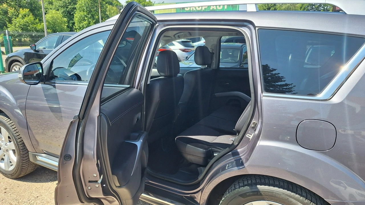 Mitsubishi Outlander - Zdjęcie 9