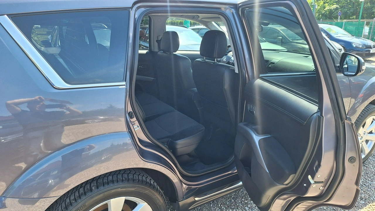 Mitsubishi Outlander - Zdjęcie 12