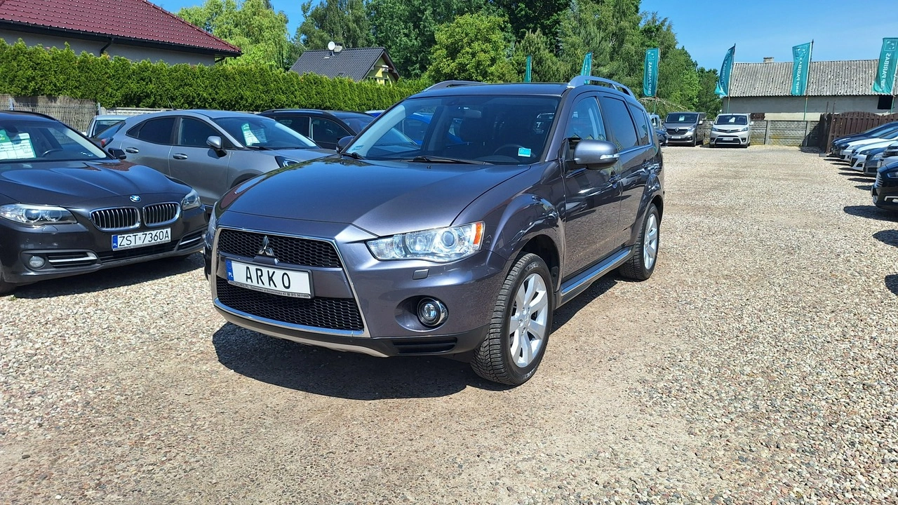 Mitsubishi Outlander - Zdjęcie 2