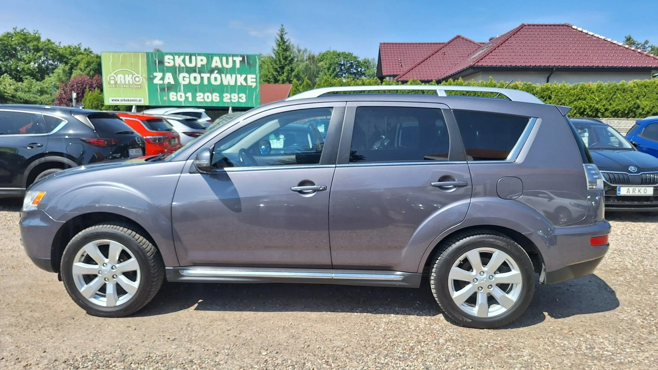 Mitsubishi Outlander - Zdjęcie 4
