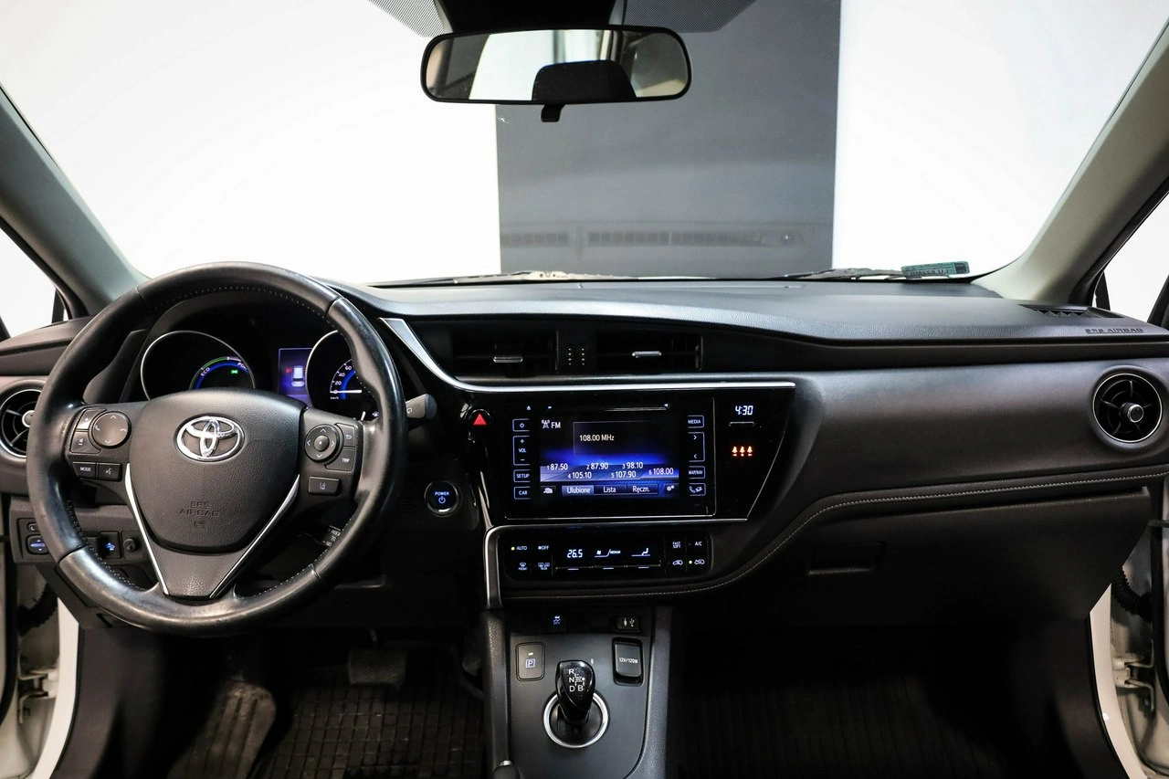 Toyota Auris - Zdjęcie 13